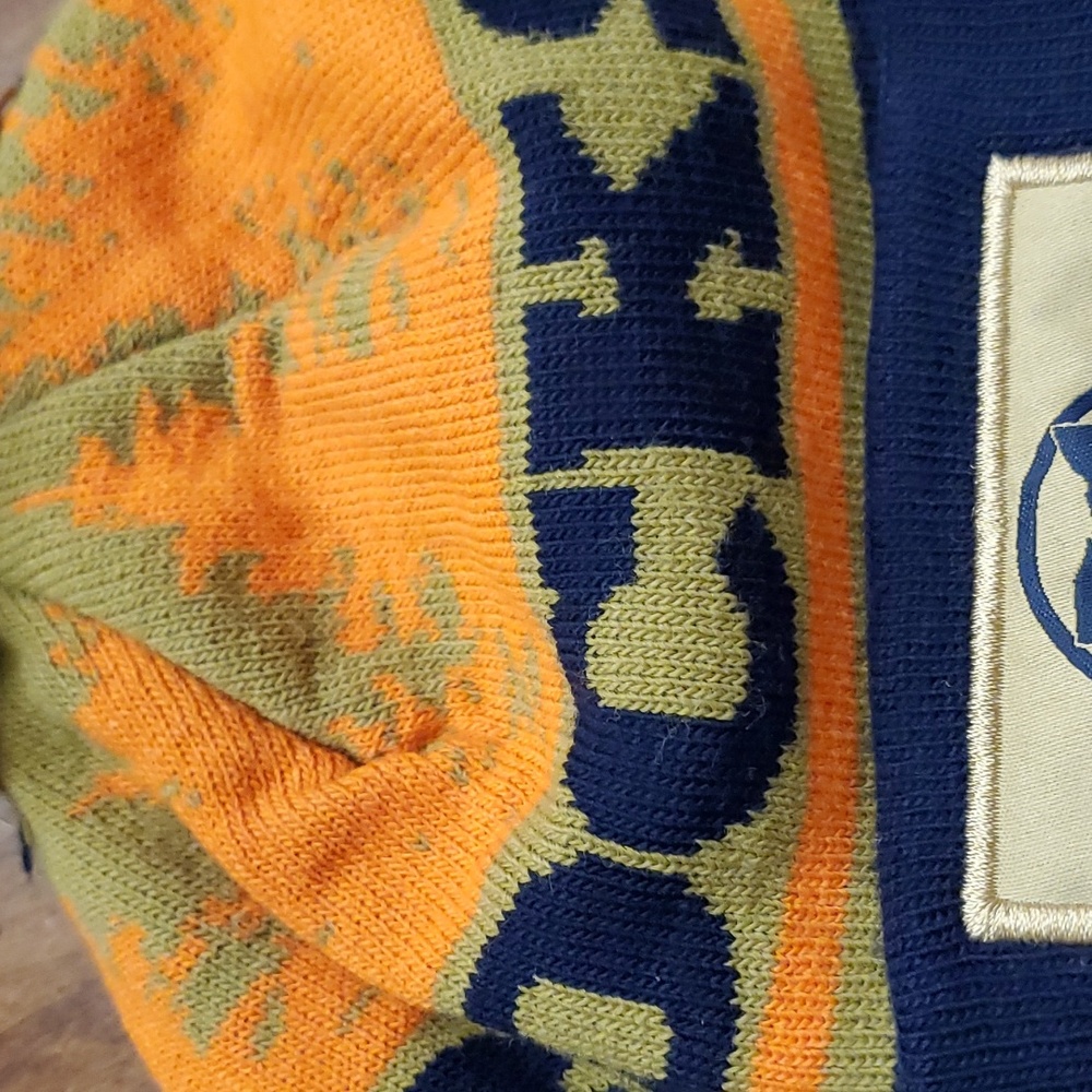 Rocks and Roots Trail Runners Association Winter Beanie - Picture 3 of 11